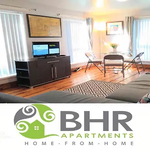  Apartment Perfect Location - Parking - 3 Beds - 2 Bedrooms United Kingdom
