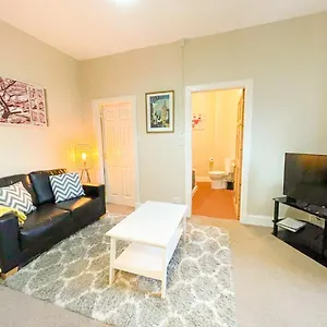  Apartment Quaint & Peaceful 1 Bed Mews Apt, West End United Kingdom