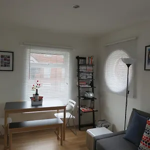  Apartment Fantastic Location - Parking - Business Or Leisure United Kingdom